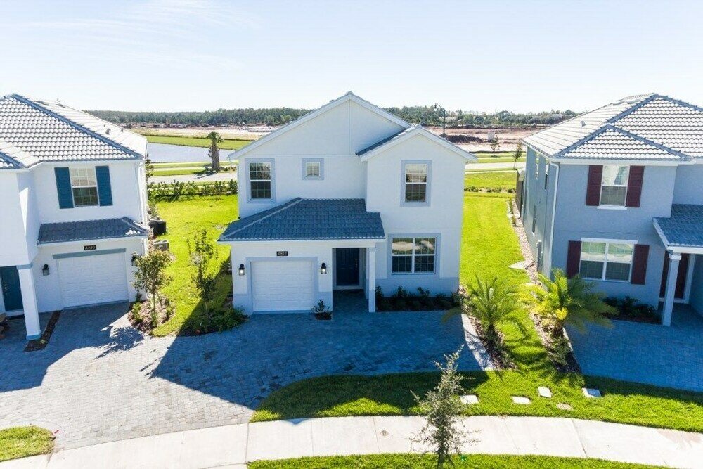 Фото 5br Pool Home in Storey Lake by Shv-4817