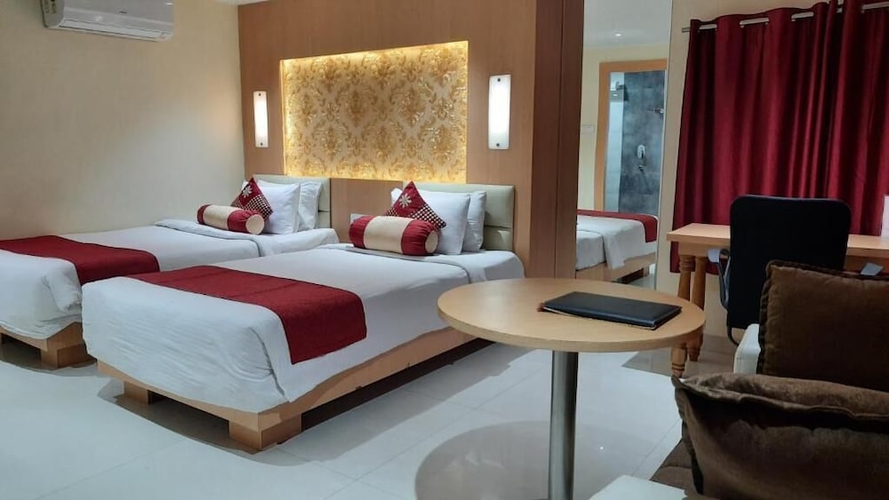 Фото The Red Velvet Hotel