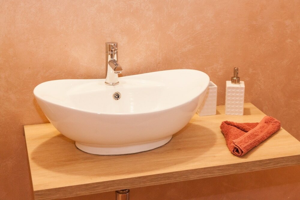 Фото Fabulous Apartment Across Flisvos