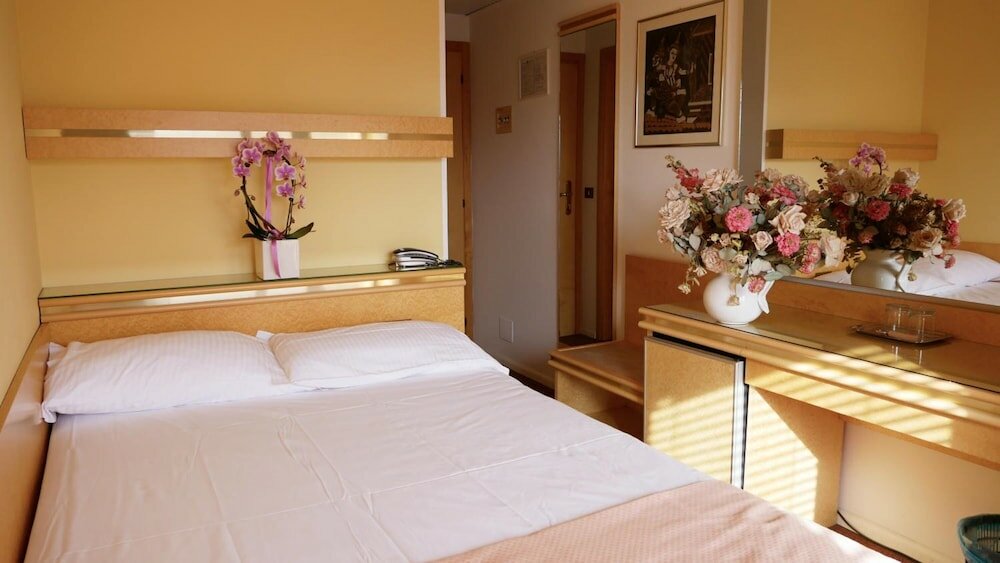 Фото Hotel Antares