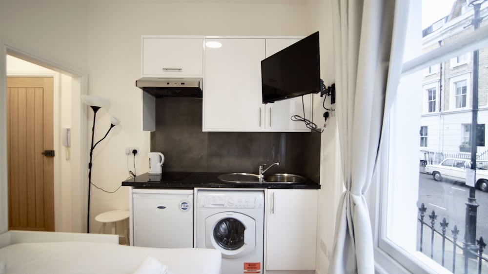 Фото Ifield Road