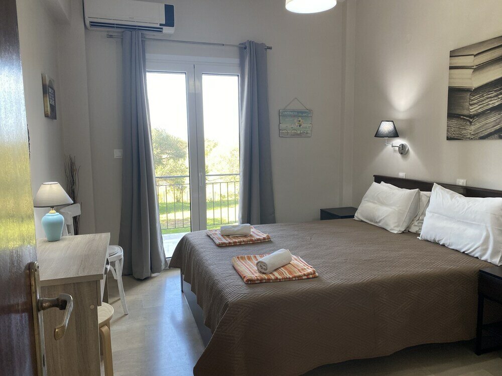 Фото Alexander Apartments