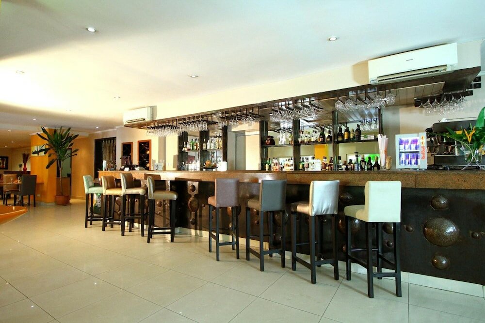 Фото La Cour Hotel Apartments