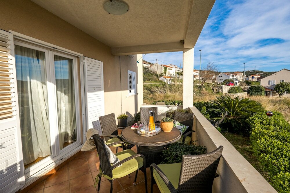 Фото Maja apartment-Sunset view Cavtat 1 i 2