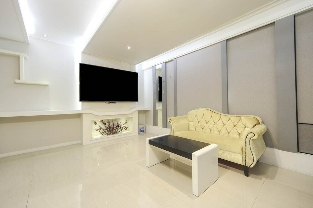 Фото Renaissance Hotel