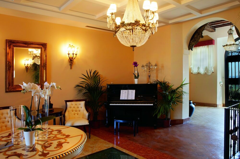 Фото Borgo Pilotti Hotel & Restaurant