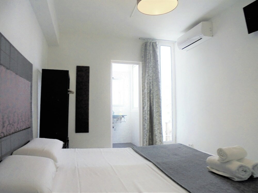 Фото Easy Sants by Bossh Hotels