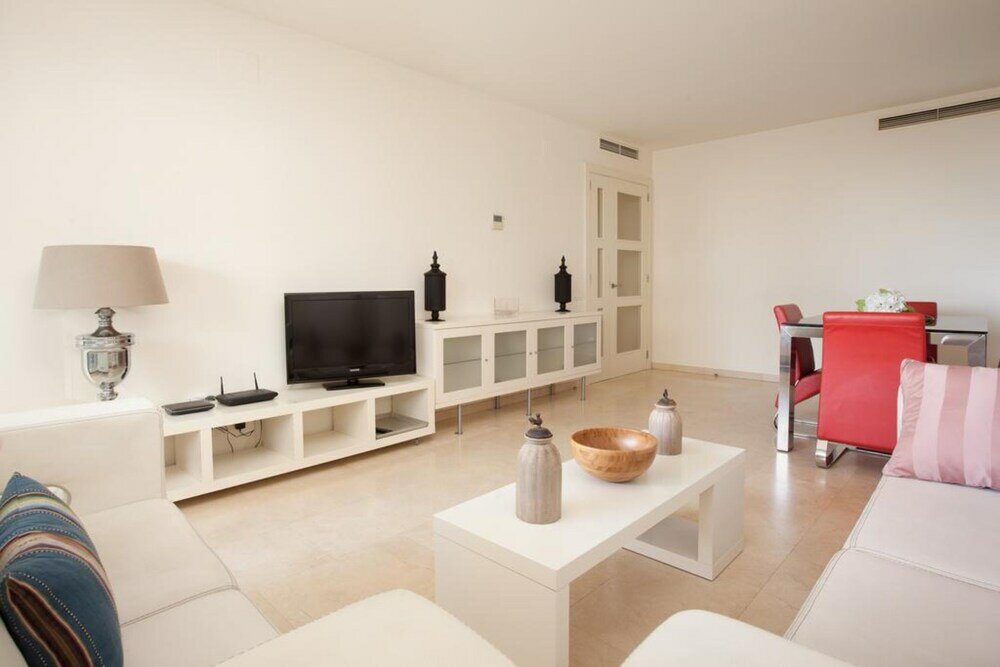 Фото Akira Flats Diagonal Mar