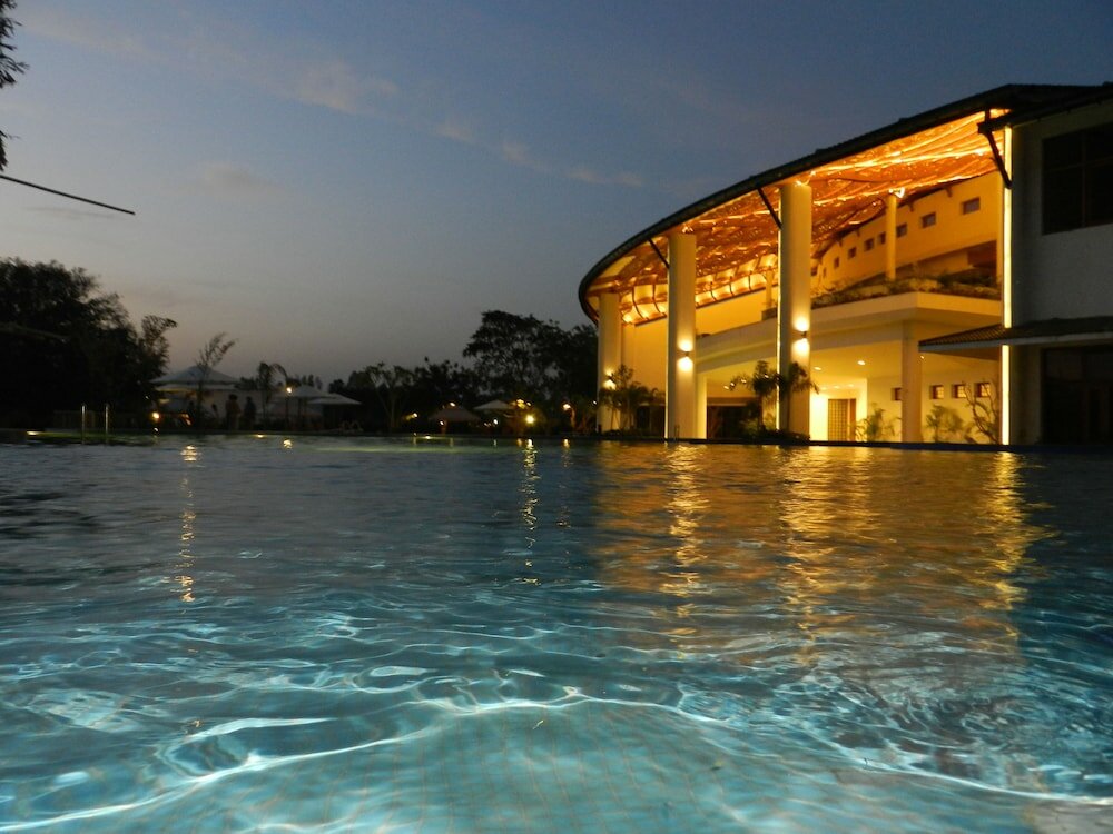 Фото Gulmohar Greens - Golf & Country Club