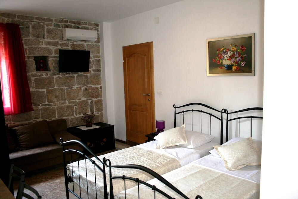 Фото Emily Rooms