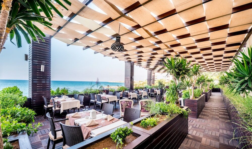 Фото Vuni Palace Hotel