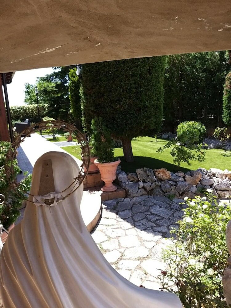 Фото Affittacamere La Madonnina