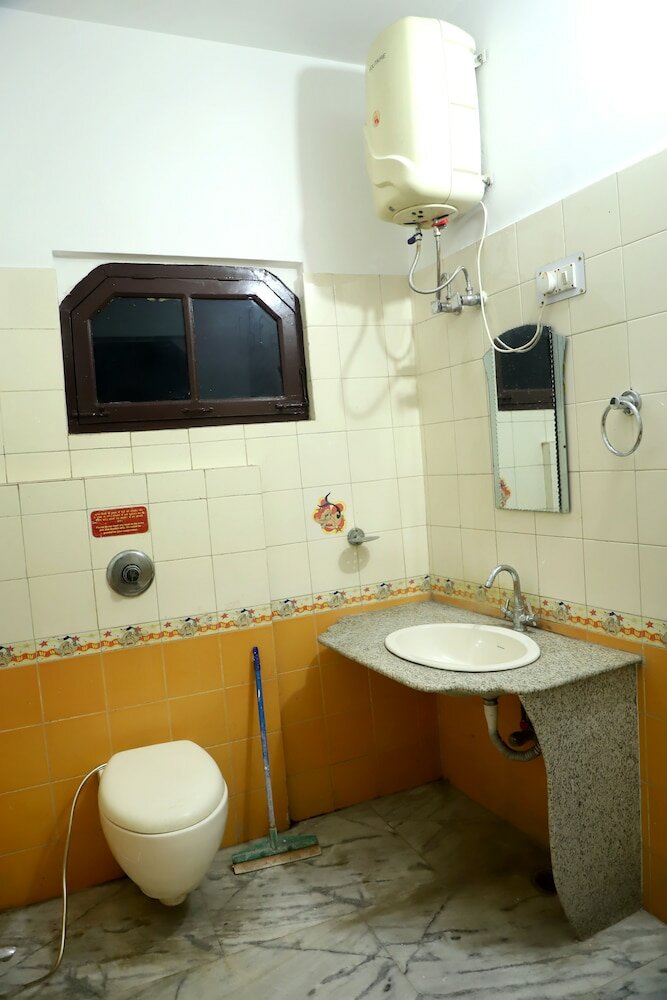 Фото Petals Krish Grand Hotel