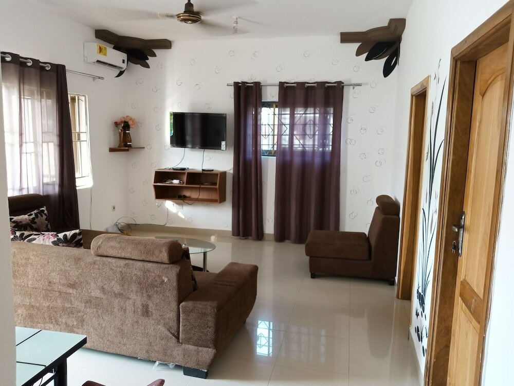 Фото Ronna apartments at Lakeside Estates