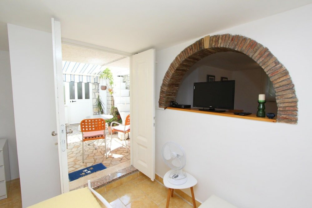 Фото Apartments Knezovic