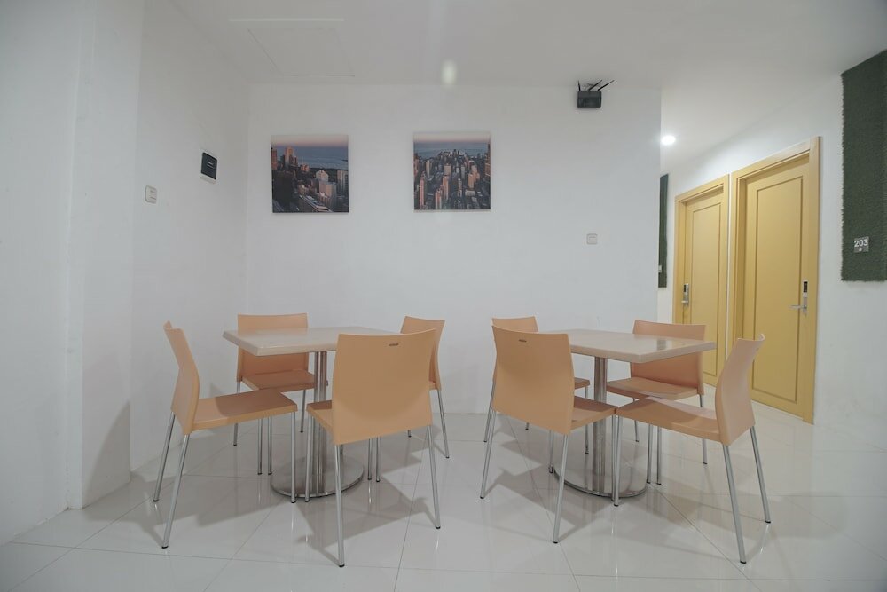 Фото RedDoorz Plus @ Catania Lrt Cinde Palembang