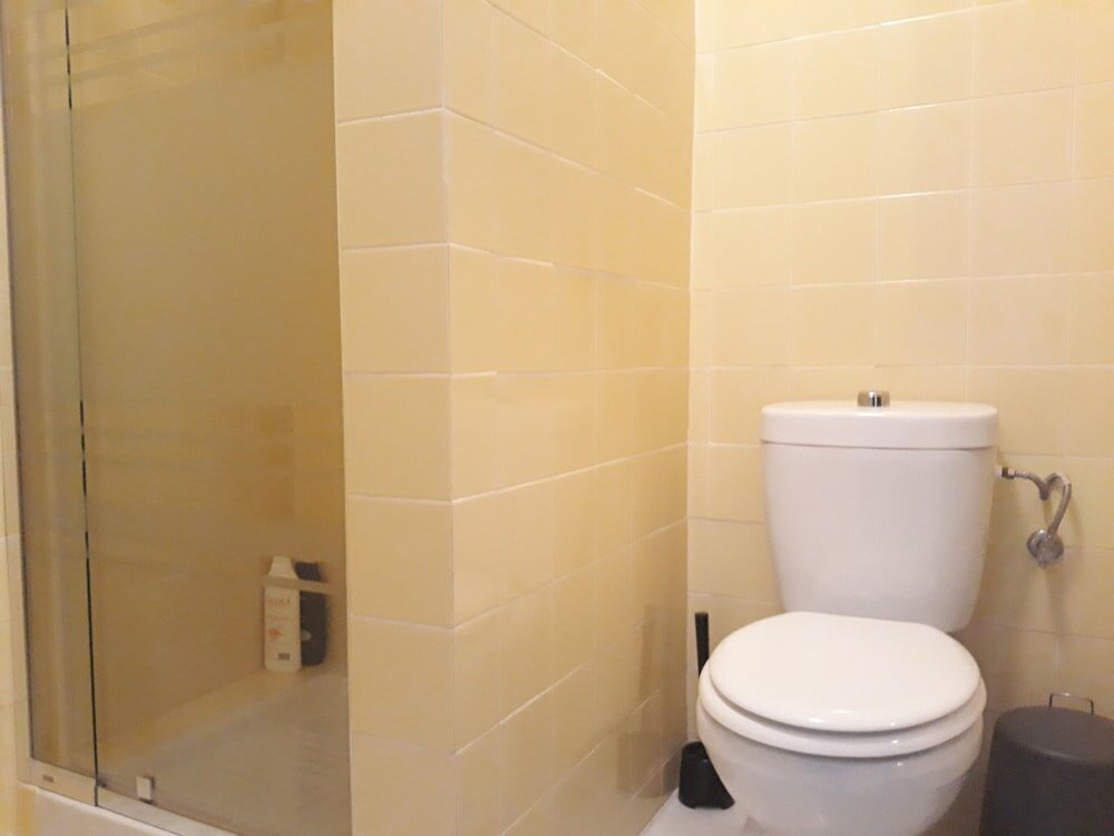 Фото Bonito Apartamento EN Alameda Hab. 101