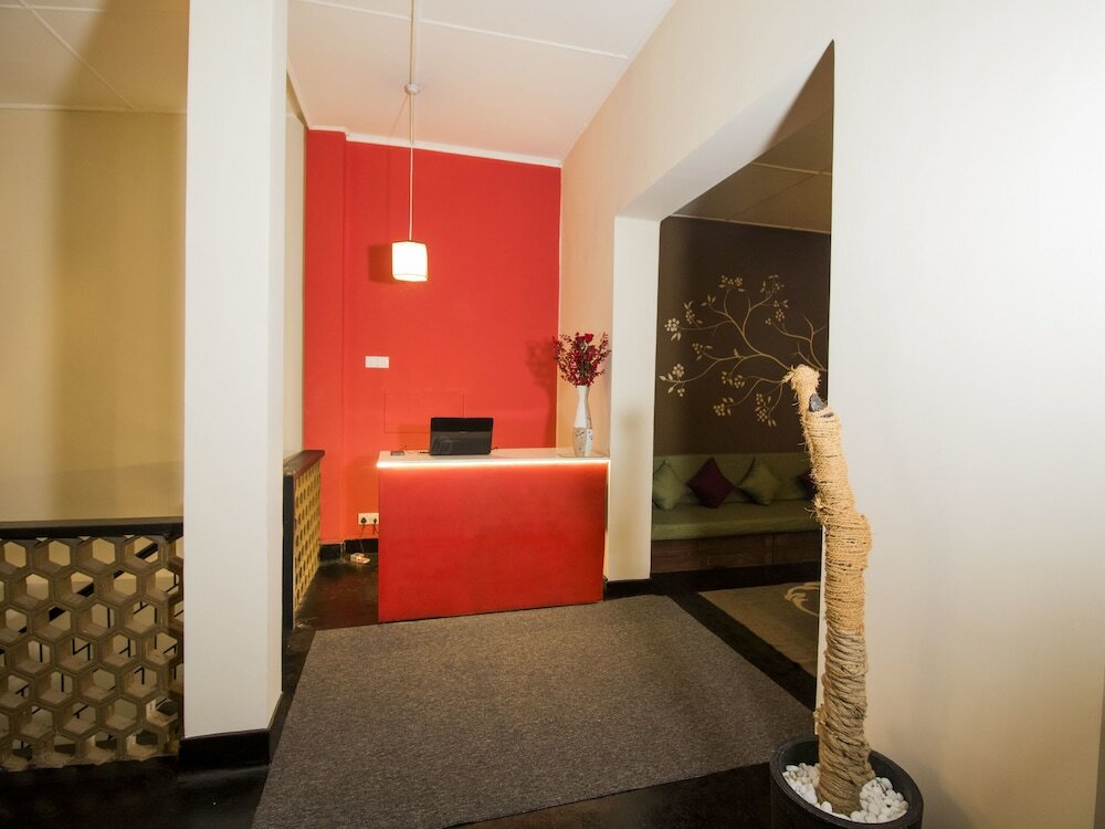 Фото The Oasis Hostel