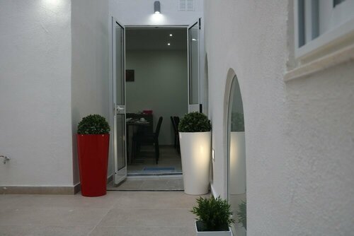 Гостиница TJ Boutique Accommodation в Зейтуне