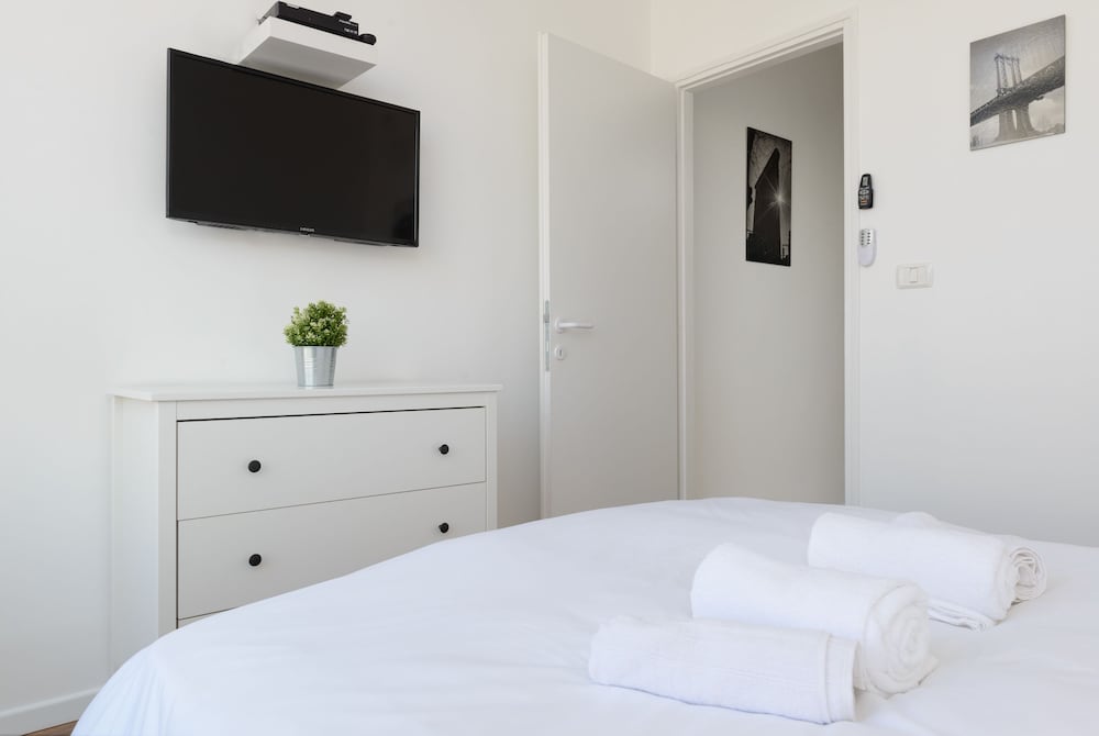 Фото Herzel beach apartment