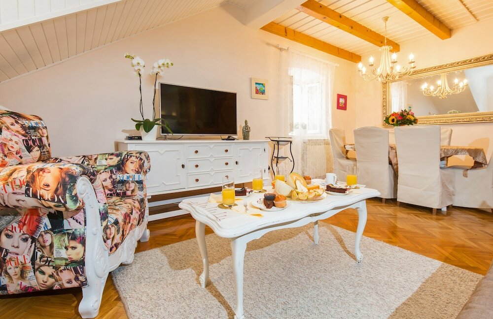 Фото Apartments and rooms Perla