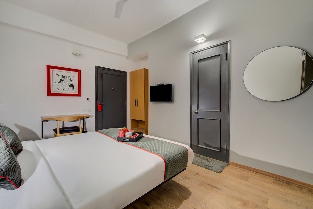 Фото Oyo Townhouse 073 Swargate