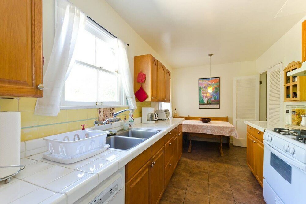 Фото Hollywood Hills Canyon Breezes