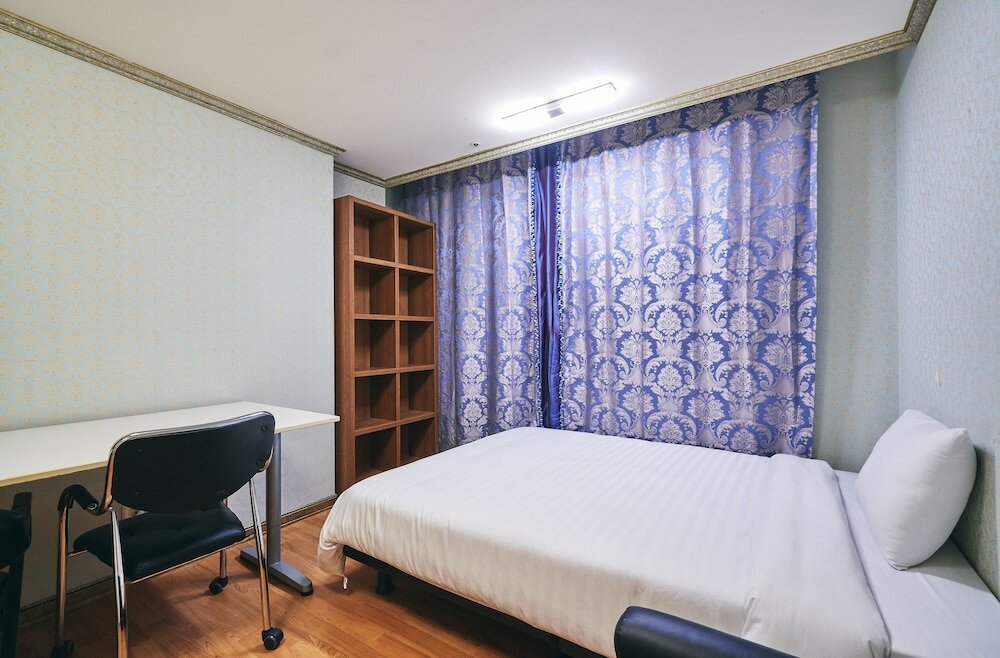 Фото Gangnam Metro Platinum