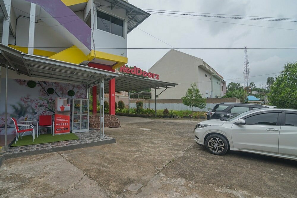 Hotel RedDoorz Syariah near Bscc Dome, Balikpapan, photo