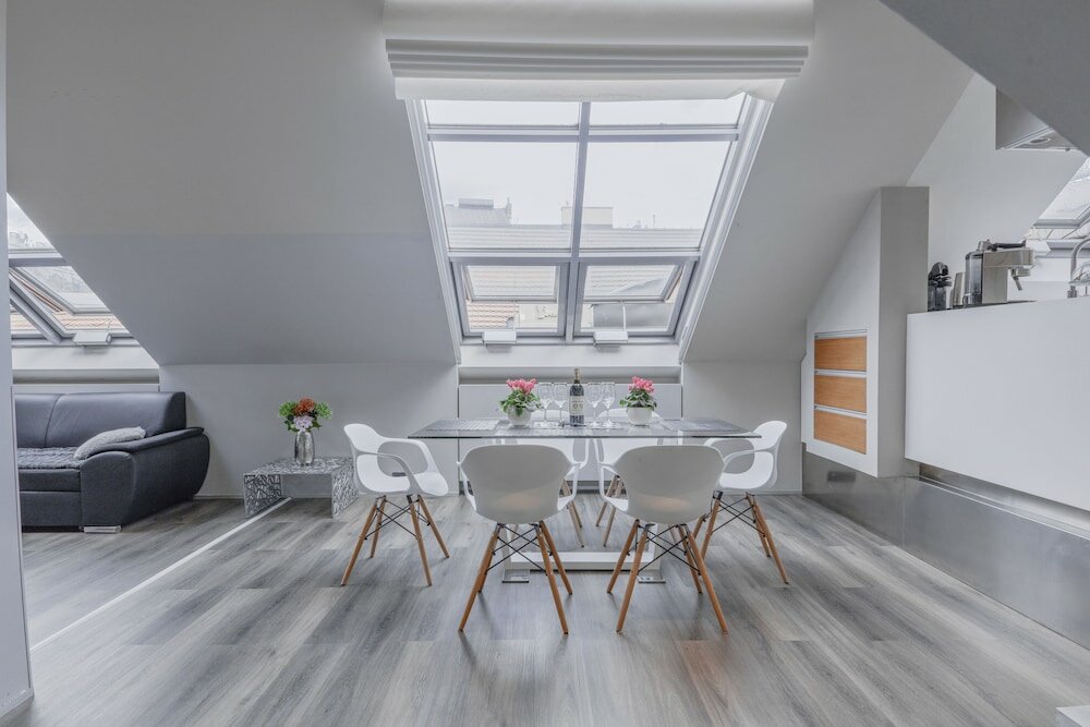 Фото Luxury Apartment in Centre