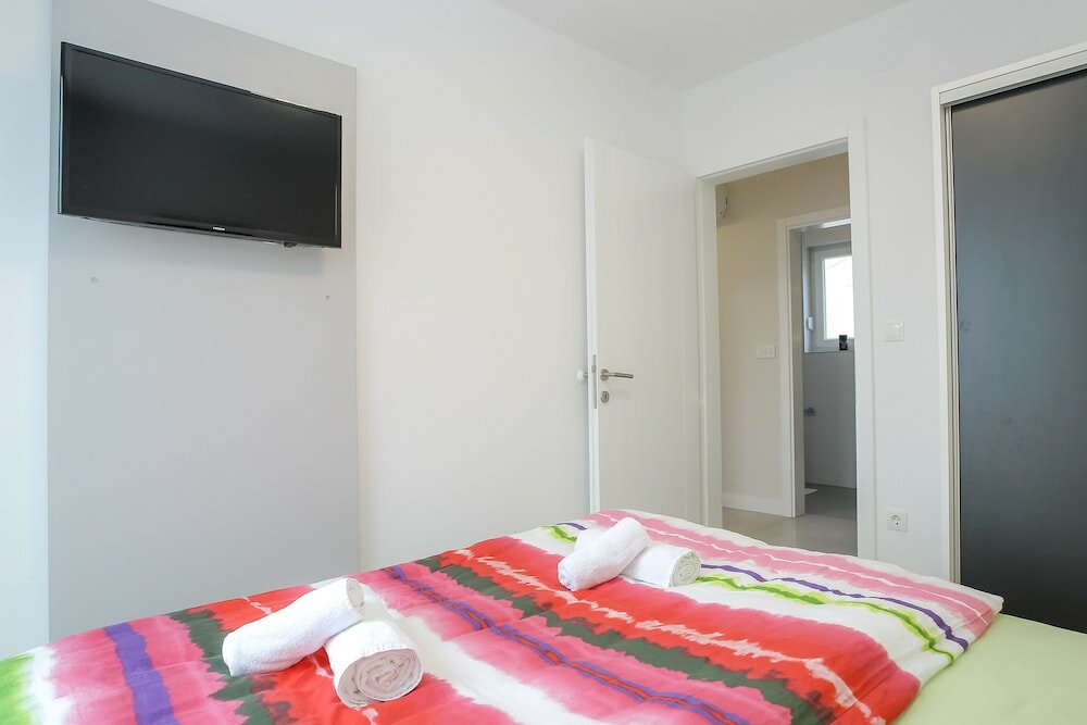 Фото Apartments Tomana