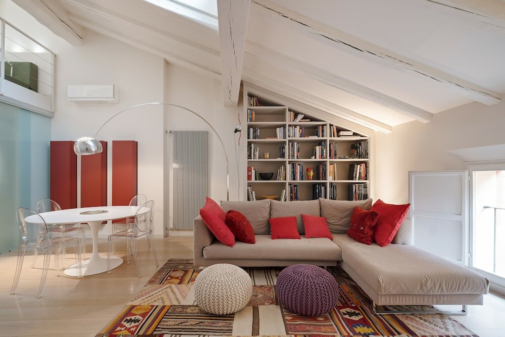 Фото In the Shadow of the Two Towers