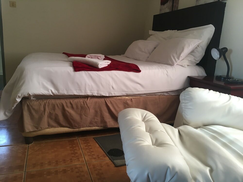 Фото Pleassure Suites