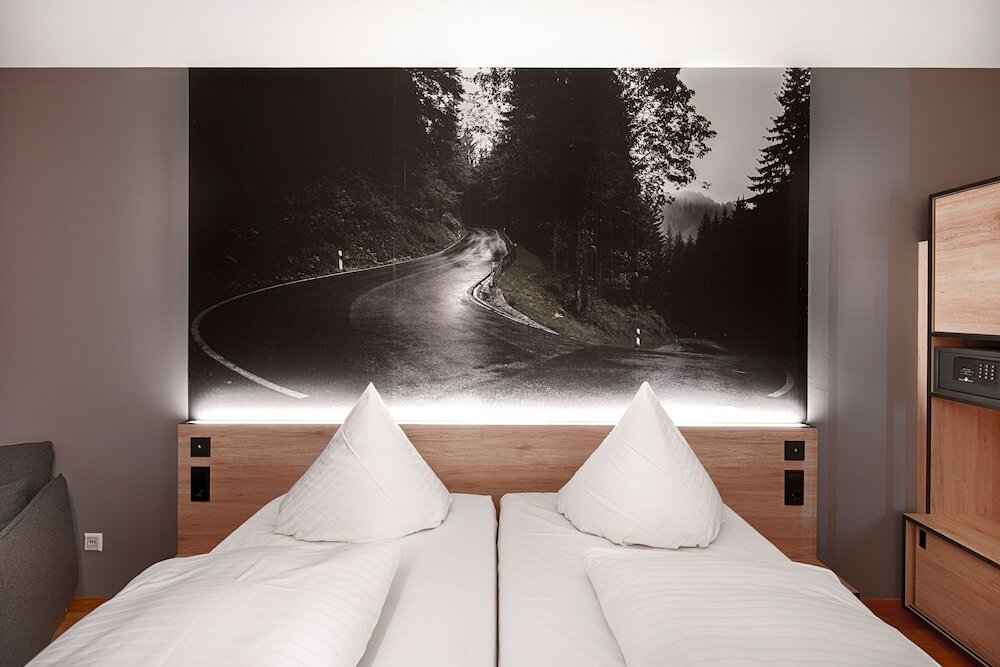 Фото Hotel Schwarzwälder Hof