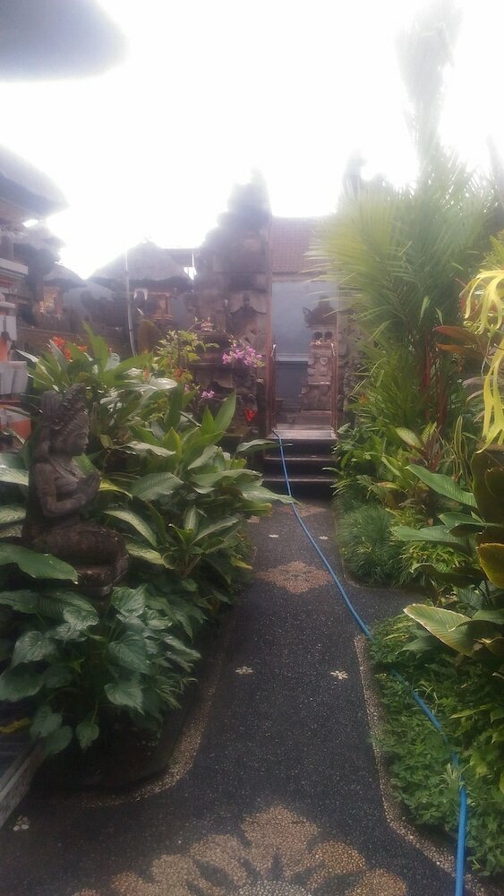 Фото Dewi Antara Homestay