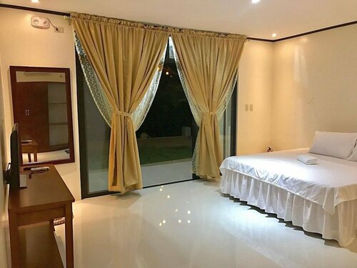 Гостиница Bentrina Diving Resort в Провинции Батангас