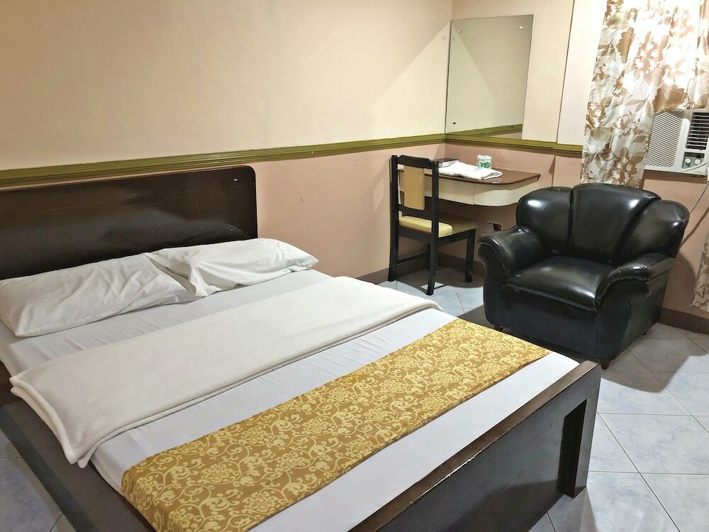 Фото Tabaco Gardenia Hotel