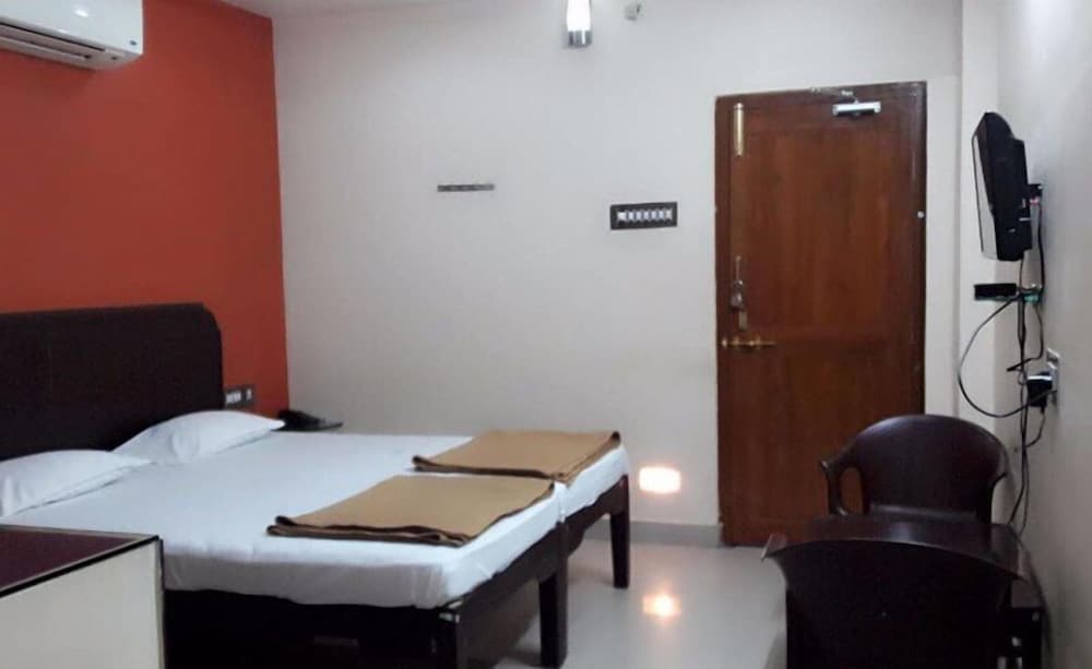 Фото Iroomz Woodlands Lodge