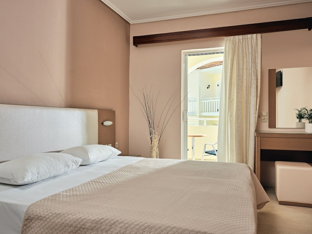 Фото Alkyonis Hotel