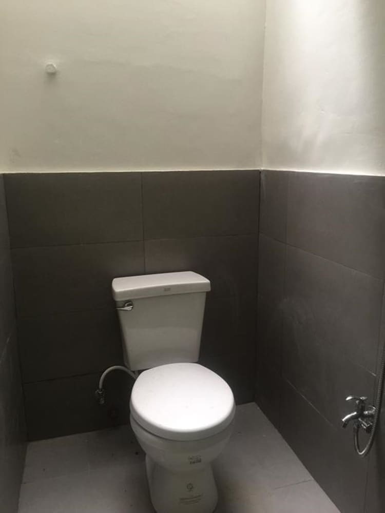 Фото The Hub District Hostel and Dorm