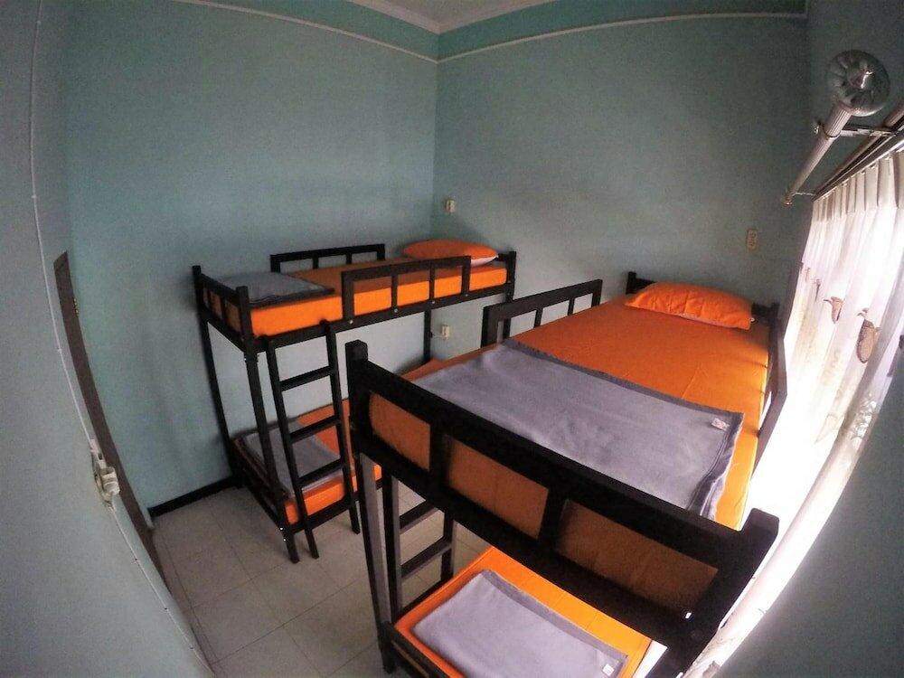 Фото Dhika Adventure - Hostel