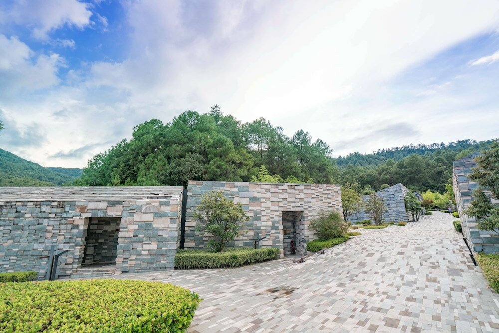 Фото The Lost Stone