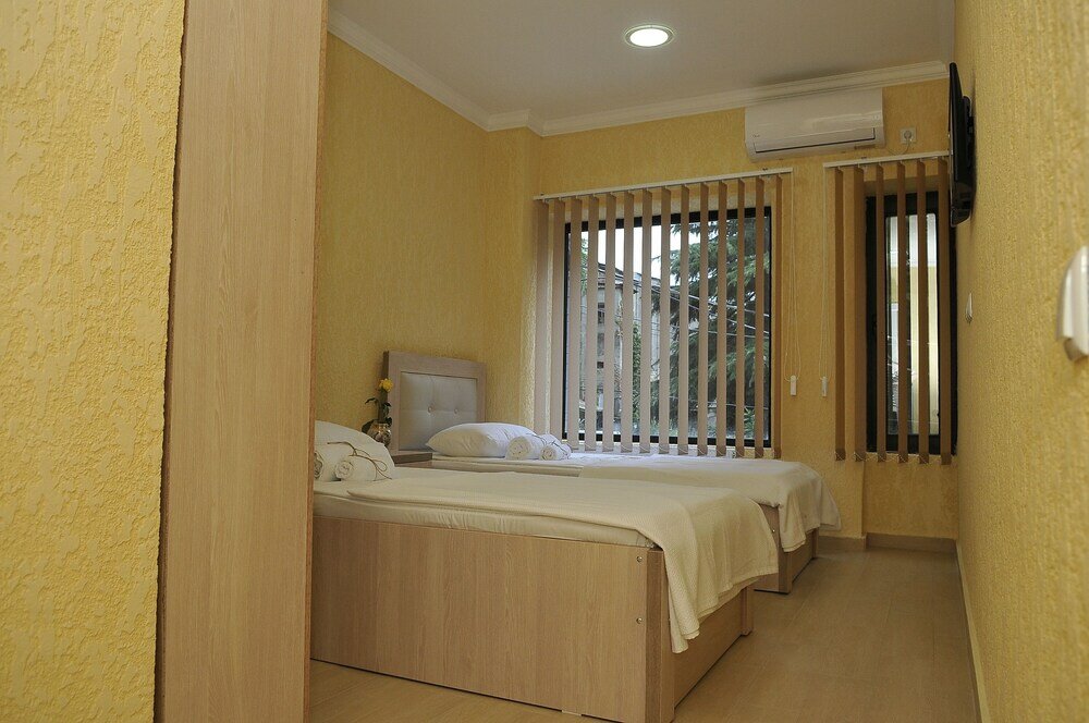 Фото Отель Pomegranate