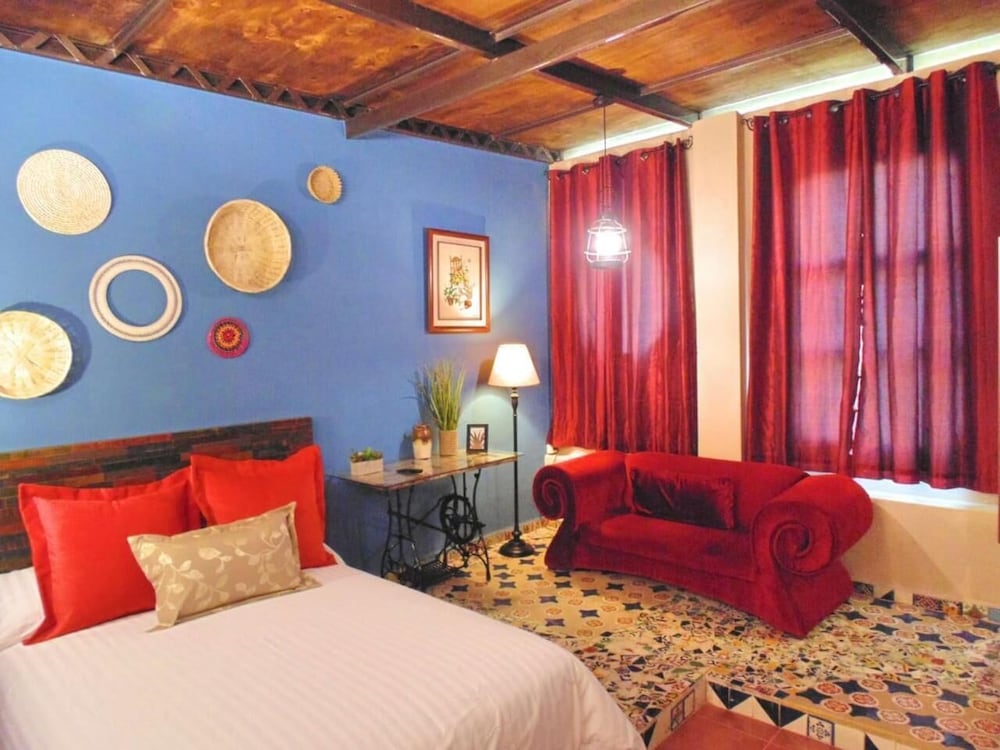 Фото Suites Portal San Ángel