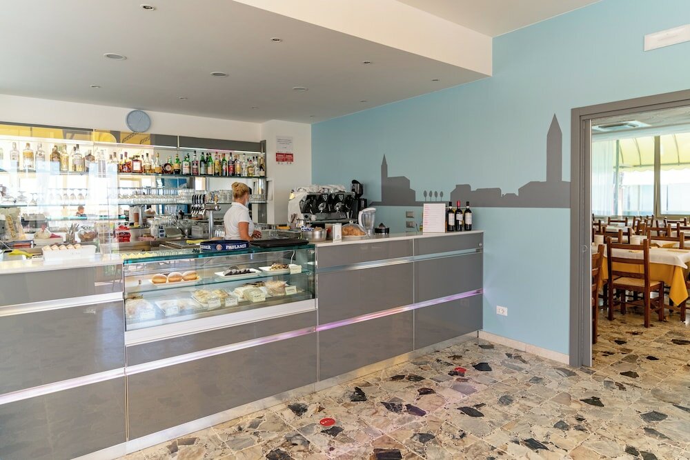 Фото Hotel Touring