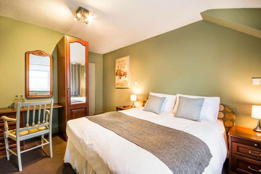 Фото The Castle Hotel