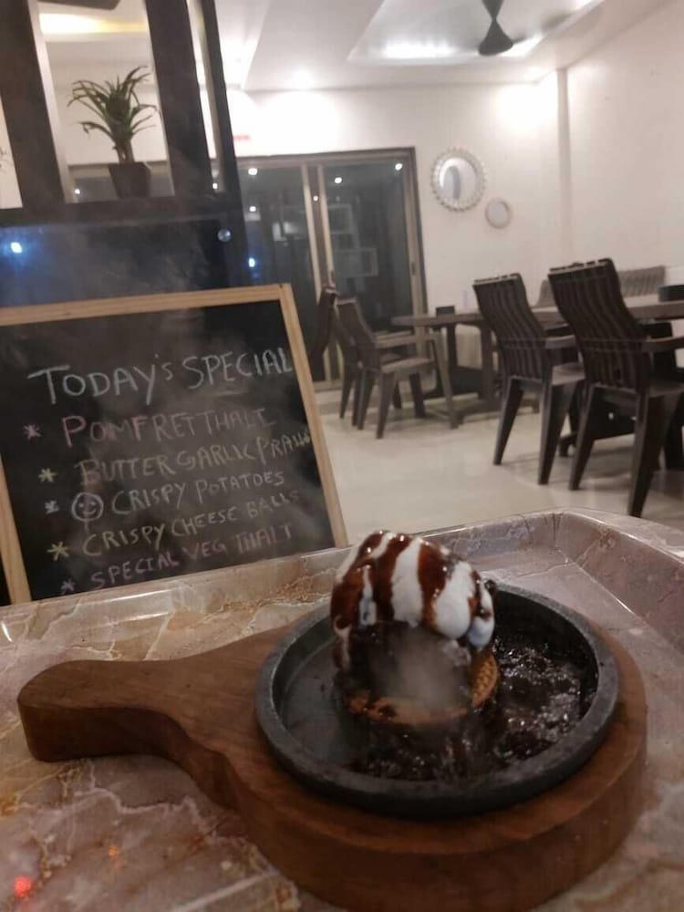 Фото Royal Paradise Hotel