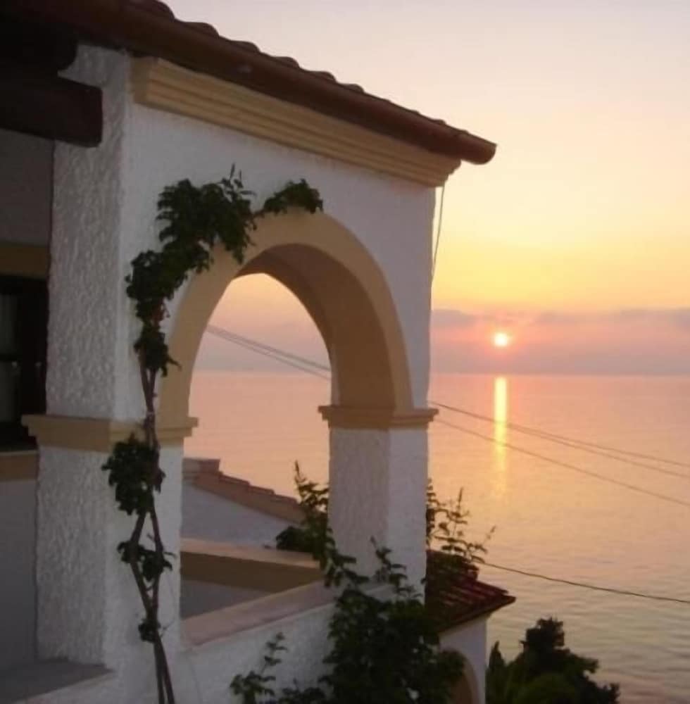 Фото Oniro Villas