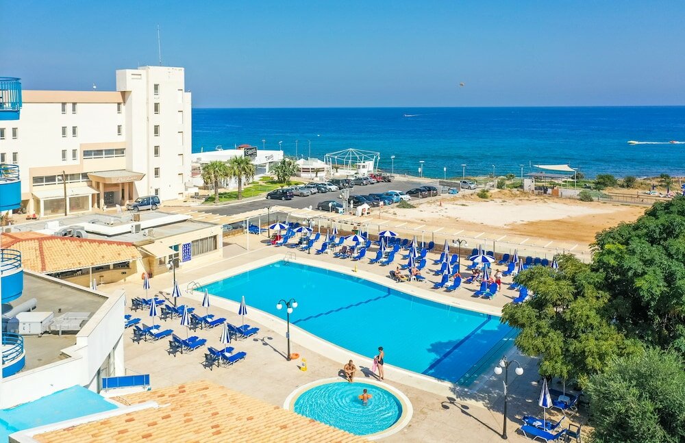 Фото Tetyk Hotel Apartments