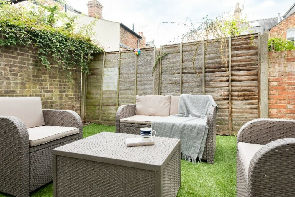 Фото The Century Chalet - Contemporary 2bdr Townhouse with Parking